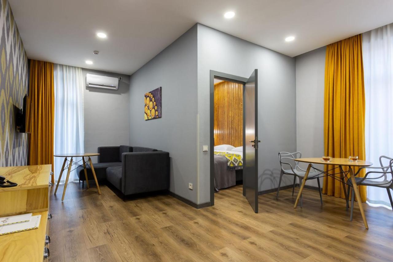 Igmar Apart Hotel Tashkent Bagian luar foto